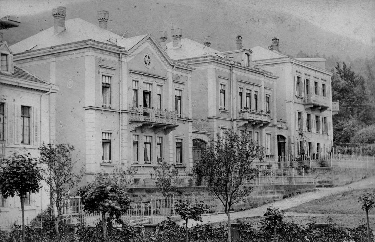 Häuser am Schlossplatz 1880